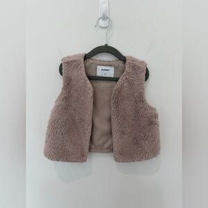 🌸 Old Navy Girls Vest 5T – Pink/Tan Faux Fur Cropped 🌸
